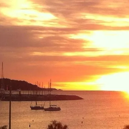 Les Sables D'or Le Lavandou